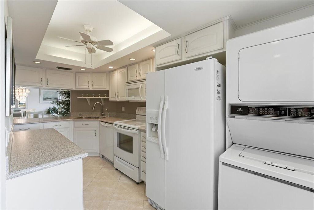 615 N RIVERSIDE Drive #706, photo 4