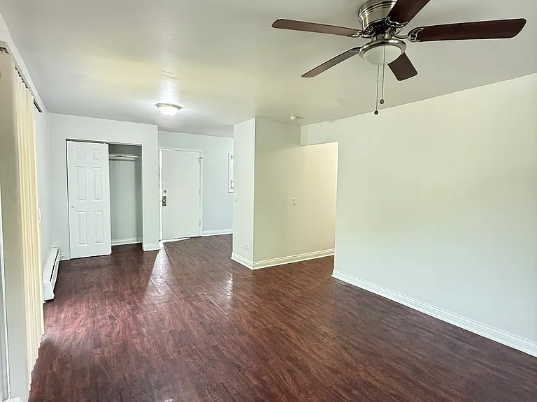 1080 N Wheeling Rd #301 — Photo 2