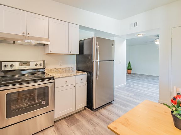 4th image of 10707 W Abbott Ave