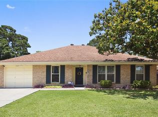 2129 Grape Pl, Terrytown, LA 70056