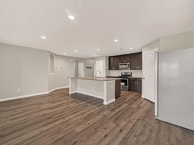 3302 Alberelli Dr — Photo 9