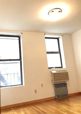 Rented by Warren T Real Estate Corp. | media 16