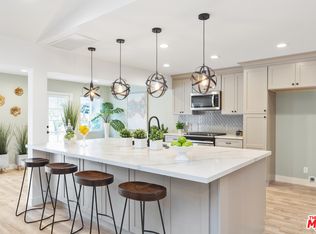 22956 Wyandotte St, West Hills, CA 91307