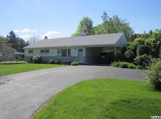 330 Valley Rd, Etters, PA 17319