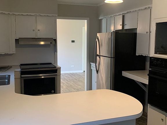 5th image of 811 Park Ave