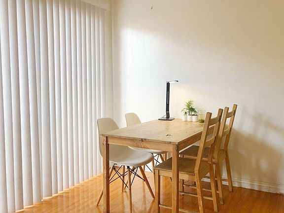 5th image of 1950 Cloverfield Blvd Unit 3