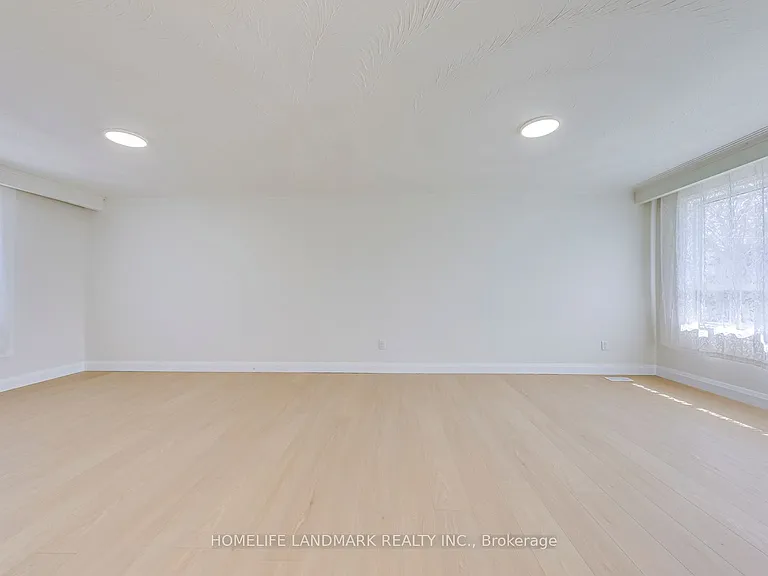451 Sandmere Pl — Photo 8