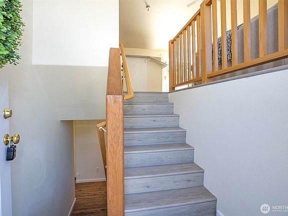 3rd image of 16719 10th Avenue Ct E