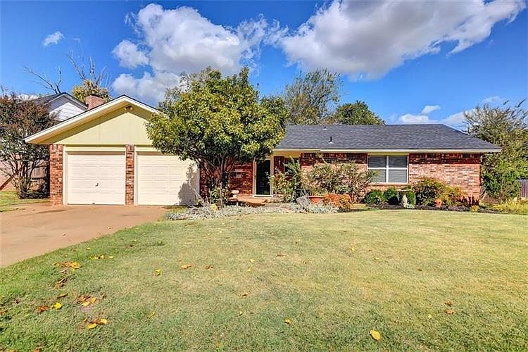1st image of 2907 Woodview Dr