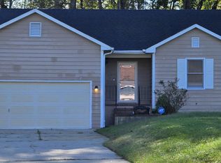 107 Quartz Dr, Jacksonville, NC 28540