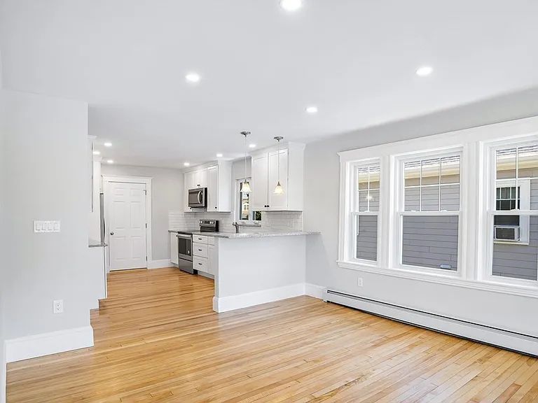 21 Harold St #2 — Photo 6