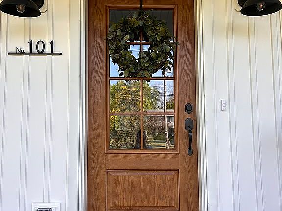 4th image of 101 Smith Rd