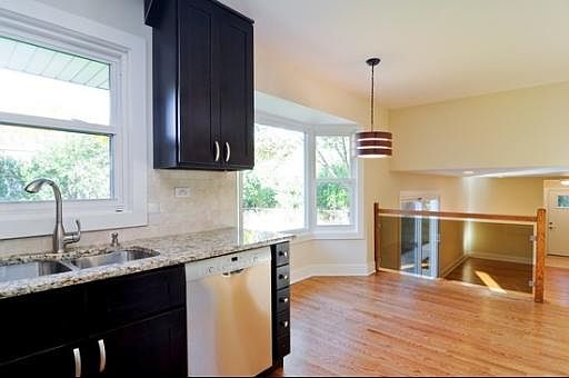 5th image of 2120 E Peachtree Ln