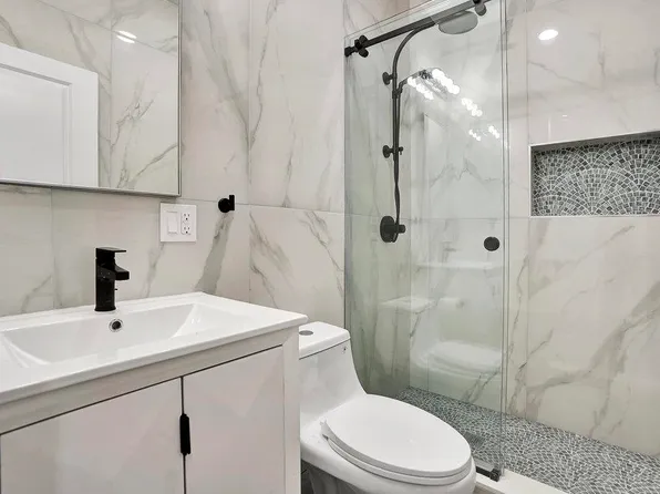 34 Van Reypen Street image 14 of 25