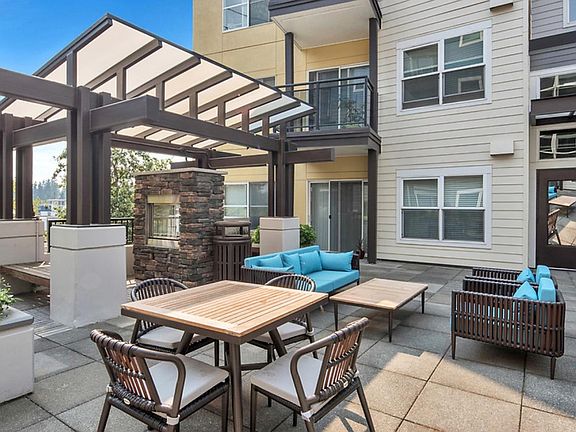 3rd image of 304 108th Ave NE #B414