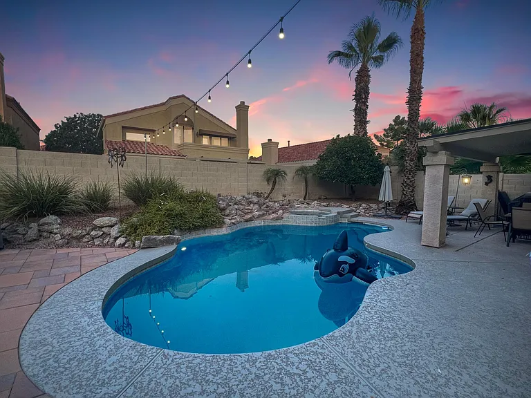 16205 S 34th Way — Photo 3