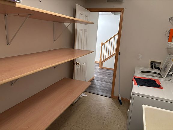 4th image of 3584 Abercrombie Ln