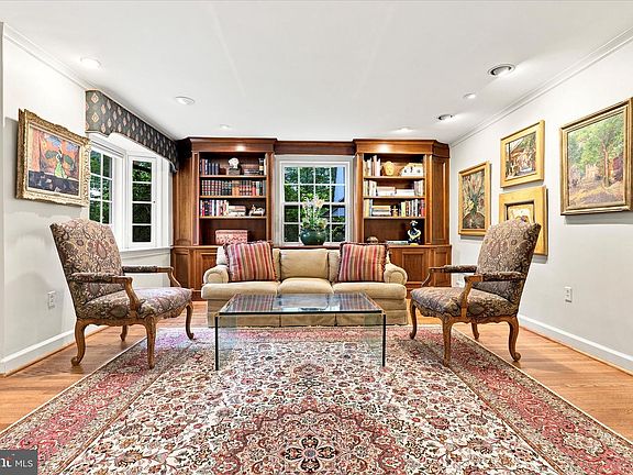 5th image of 816 Old Gulph Rd