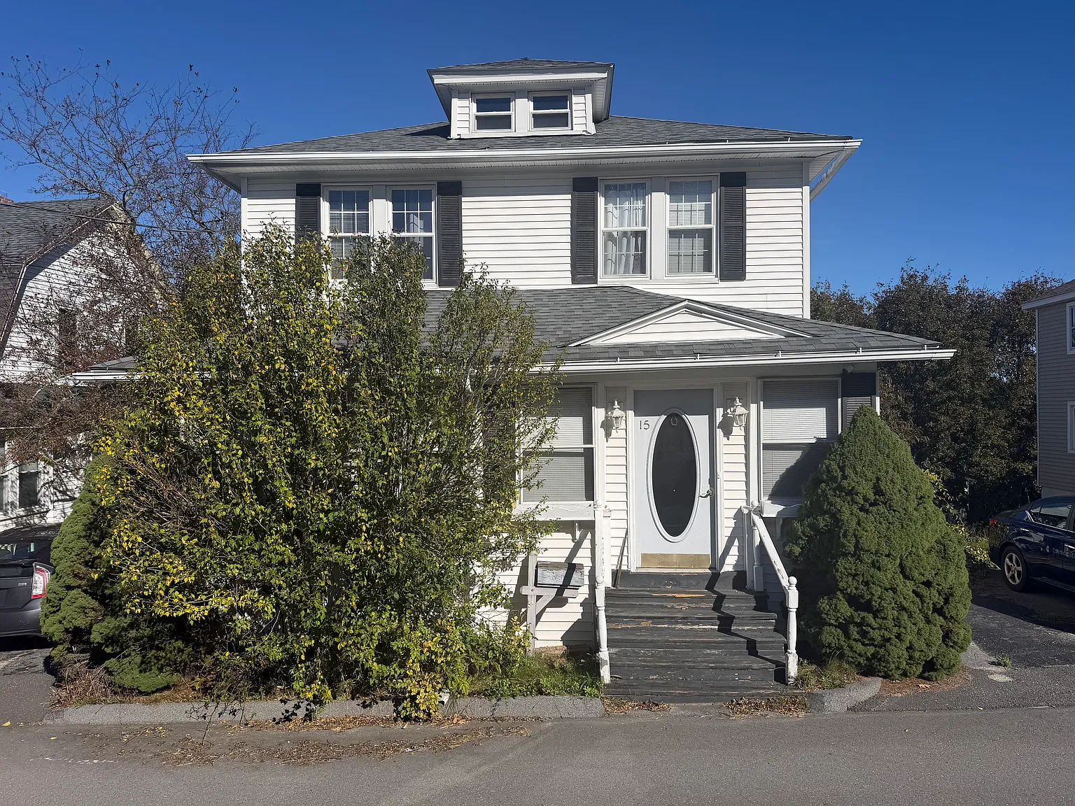 4 bed, 1.5 bath, 1625 sqft, $3,000 — Photo 1