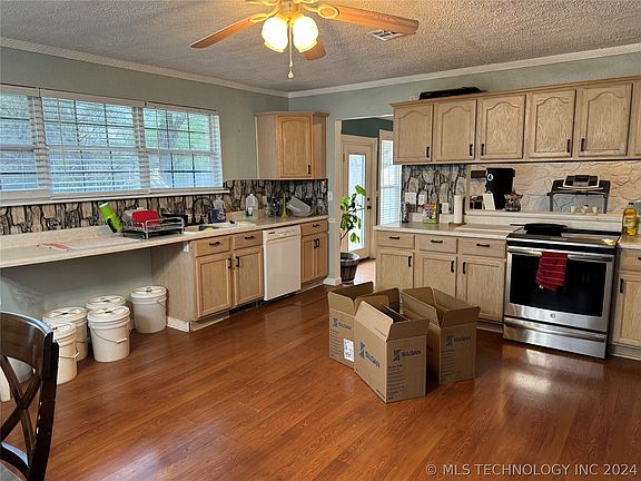 3rd image of 2712 E Indianola St
