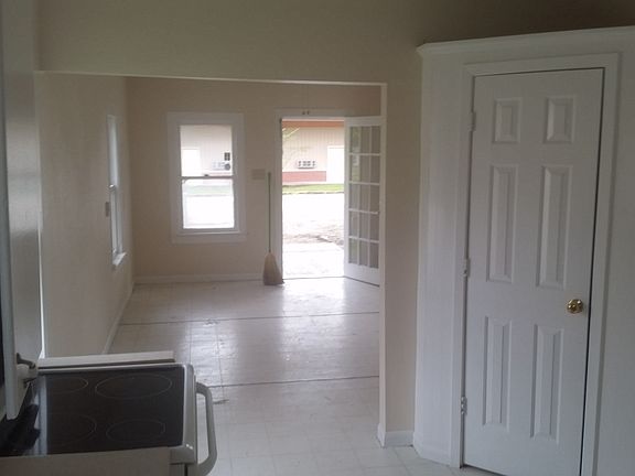 4th image of 1414 Industrial St