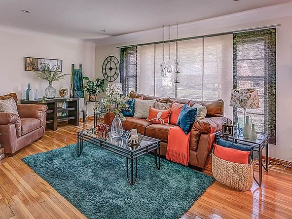3rd image of 27695 Fullerwood Dr