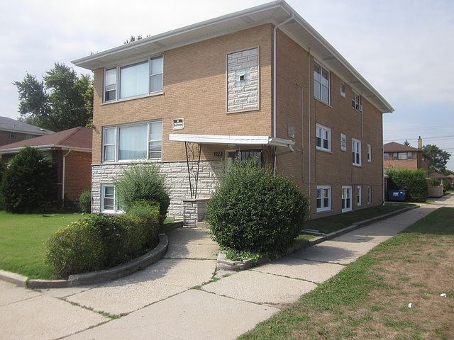 1st image of 372 Yates Ave APT 2