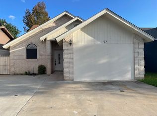 103 Baycliff Ln, Laredo, TX 78041