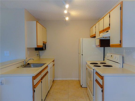 2nd image of 10263 Gandy Blvd N APT 303