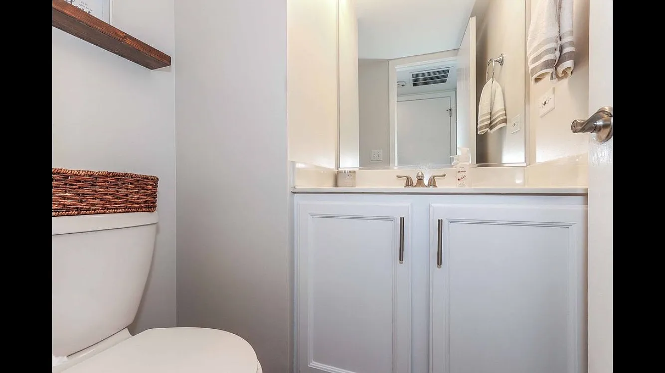 2834 Adams Ct — Photo 4