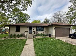 408 N 2nd St, Fairbury, IL 61739