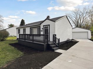 22035 Bohn Rd, Belleville, MI 48111