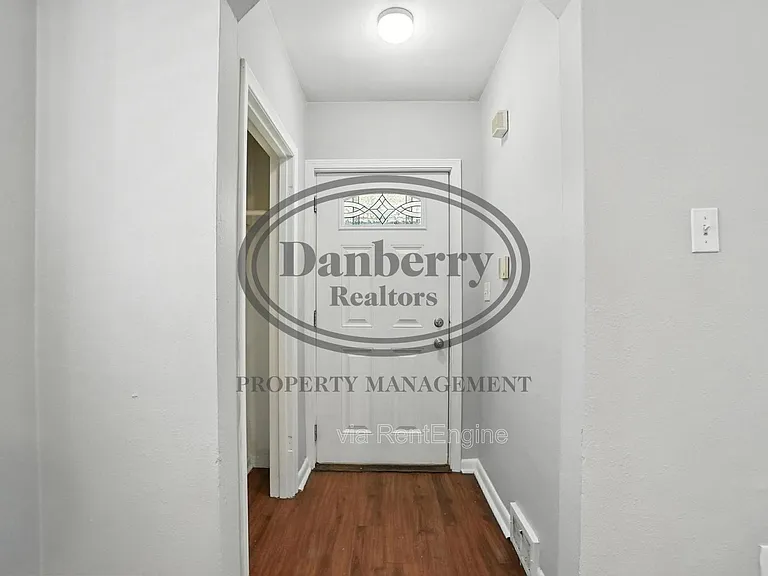 822 Searles Rd — Photo 5