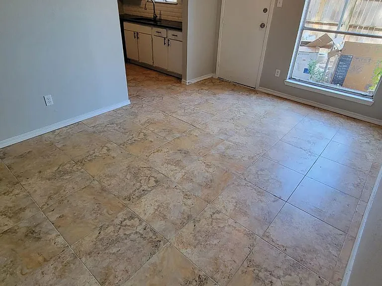 7026 Foxfield Ln — Photo 6