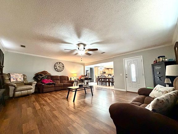 3rd image of 500 Grays Landing Rd