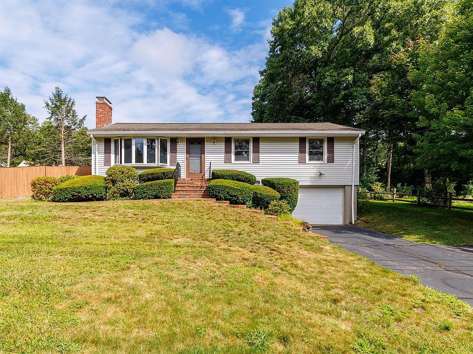 1st image of 8 Beechwood Dr