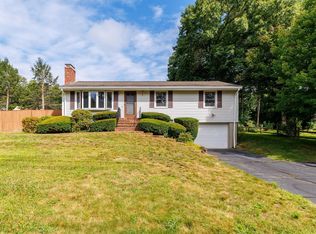 8 Beechwood Dr, Rutland, MA 01543