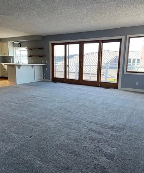740 Berg Ct NW — Photo 6