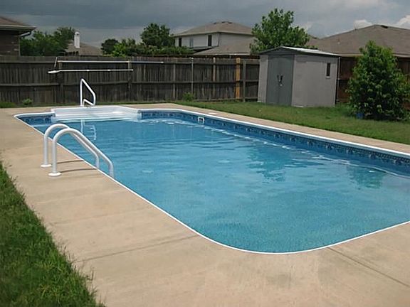 2nd image of 2705 Lazy Oak Dr