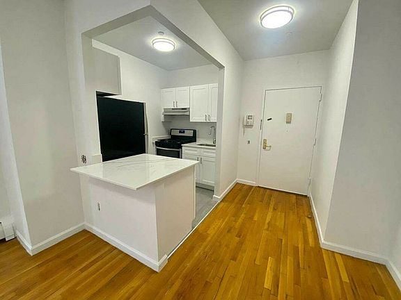 4th image of 206 W 148th St APT 6E