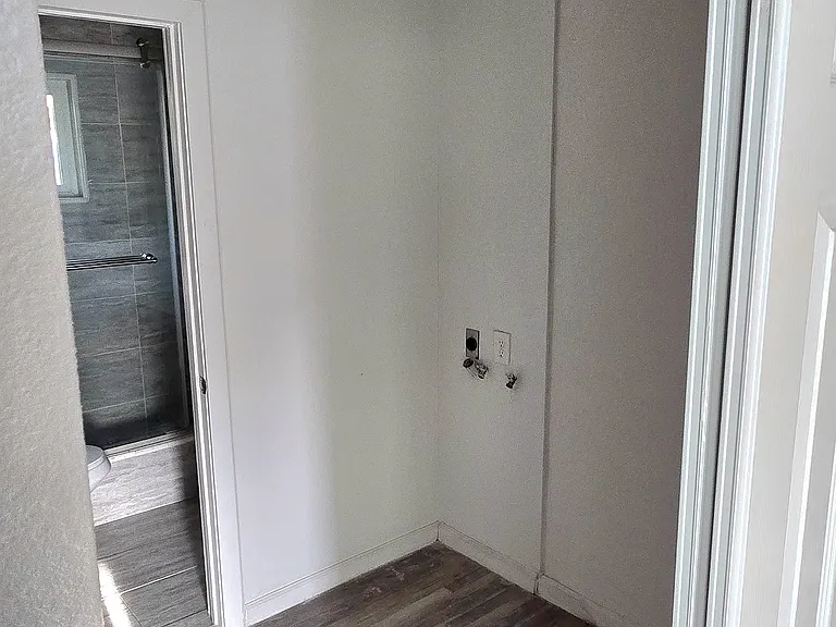 2227 Stewart Ave #2 — Photo 9