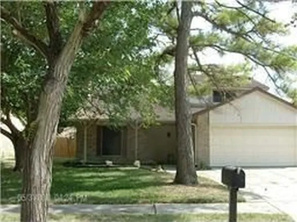 11927 Swan Creek Dr, Houston, TX 77065