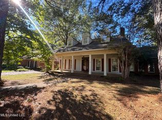 1458 Kristen Dr, Jackson, MS 39211