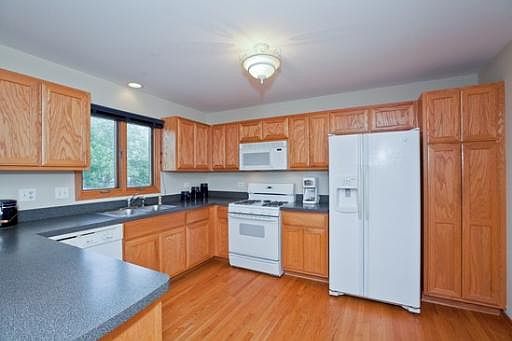 2nd image of 12554 Rosewood Dr