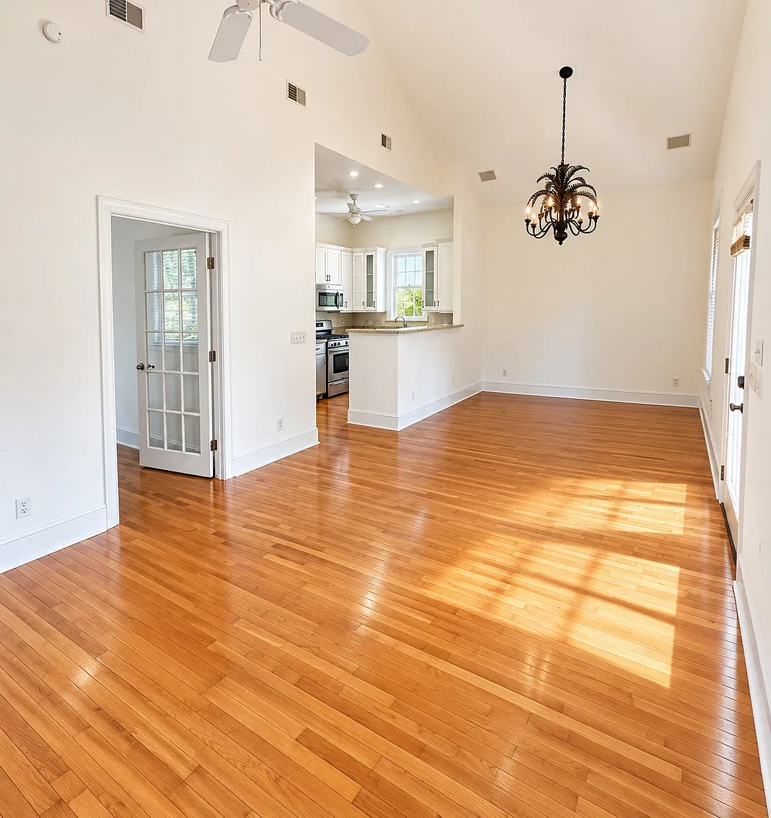 3 bed, 1350 sqft, $2,250 — Photo 4