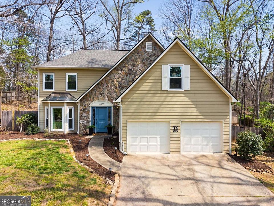 1st image of 609 Farmbrook Trl NE