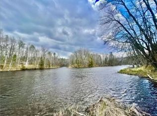 Hydro Ct #22, Crivitz, WI 54114