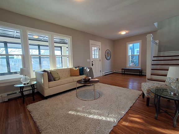 5th image of 4005 Portland Ave