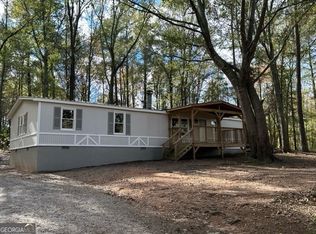 216 Runaway Lake Dr, Griffin, GA 30224