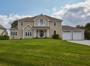 135 Cortland Ct, Swansea, MA 02777